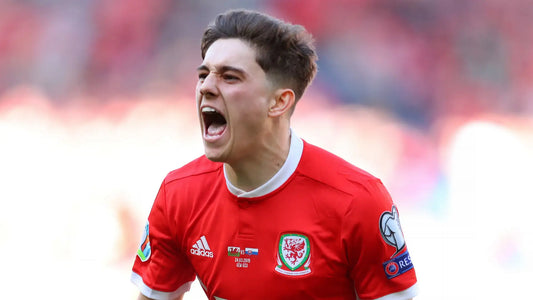 Daniel James signs Mcdonalds Deal
